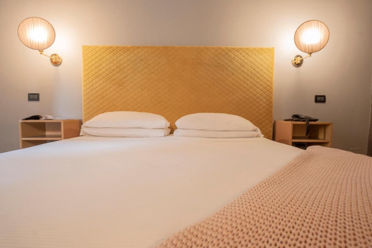 Hotel Milani Roma Esterno foto